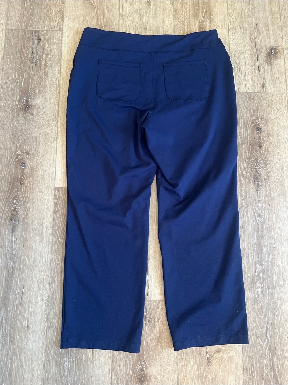 Lands' End Sport - Navy Pull-On Cropped Pants with Pockets, Great Condition! - Picture 10 of 14